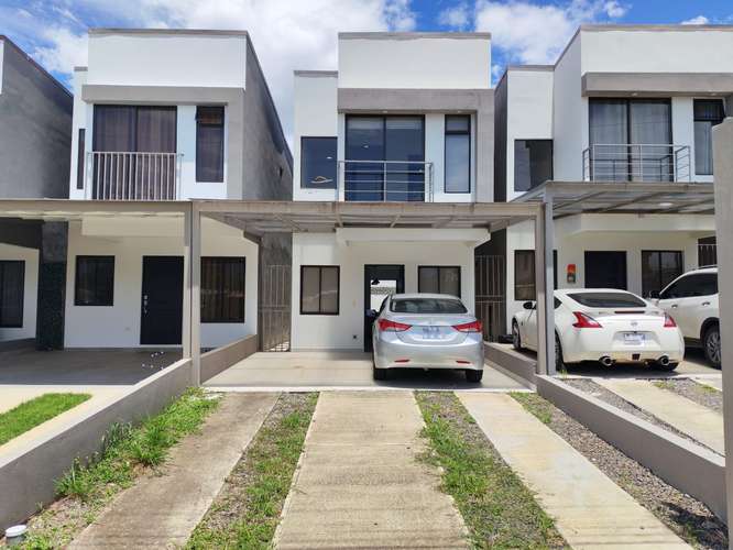 Se alquila casa nueva en San Rafael de Alajuela. La Cañada. 4 parqueos.