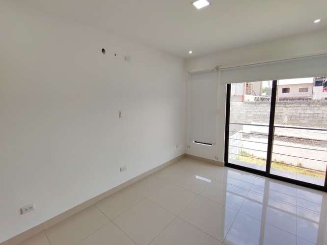 Se alquila casa nueva en San Rafael de Alajuela. La Cañada. 4 parqueos.