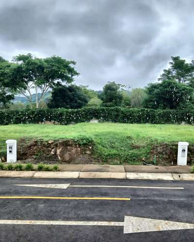 Precioso lote en condominio en Paraíso