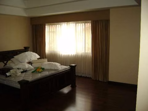 Alquiler de casa de 7 cuartos en Rorhmoser