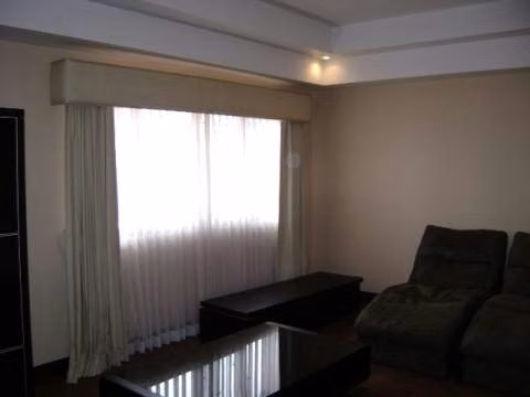 Alquiler de casa de 7 cuartos en Rorhmoser