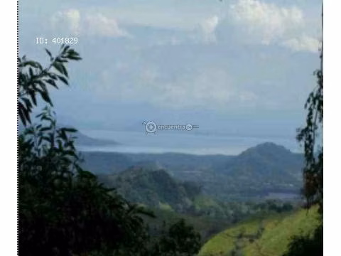 Finca Turística y de Conservación en Nicoya con Cascadas y Ríos - F49
