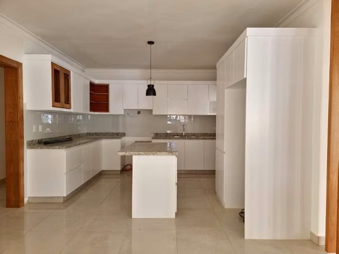 Casa moderna ubicada en el Residencial Romana del Oeste, La Romana - Imagen 5
