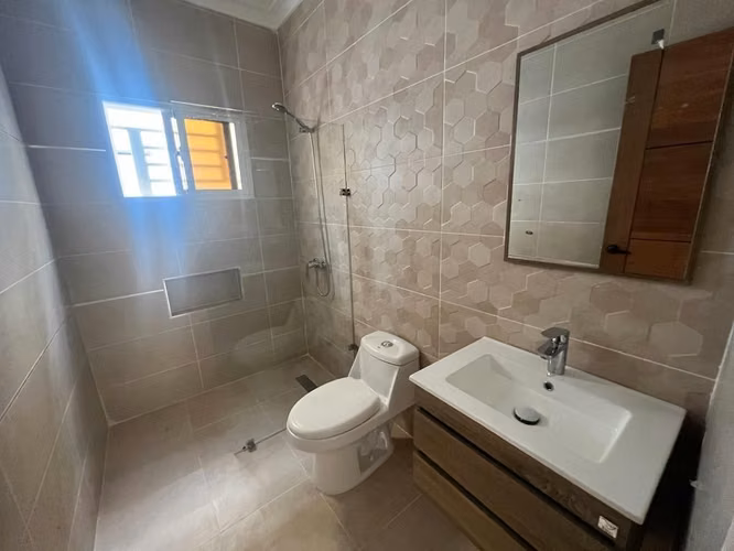 Casa moderna ubicada en el Residencial Romana del Oeste, La Romana - Imagen 6