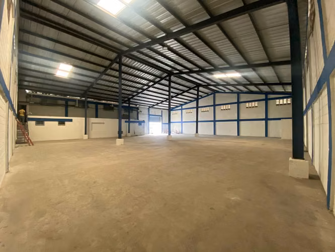 Nave industrial en alquiler en El Almirante