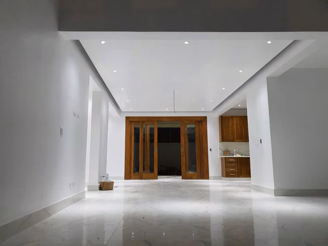 Moderna casa en residencial cerrado - Imagen 3
