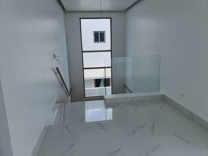 Moderna casa en residencial cerrado - Imagen 7