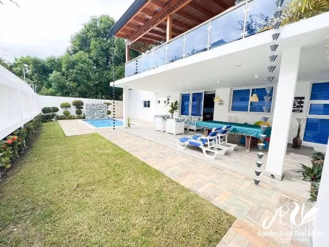 Beautiful House in Cerros de Gurabo - 1544
