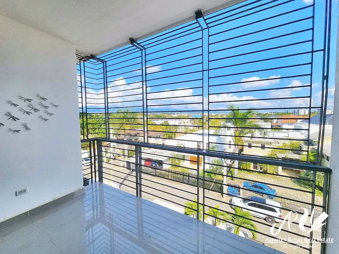 Penthouse en Jardines del Este - 1560