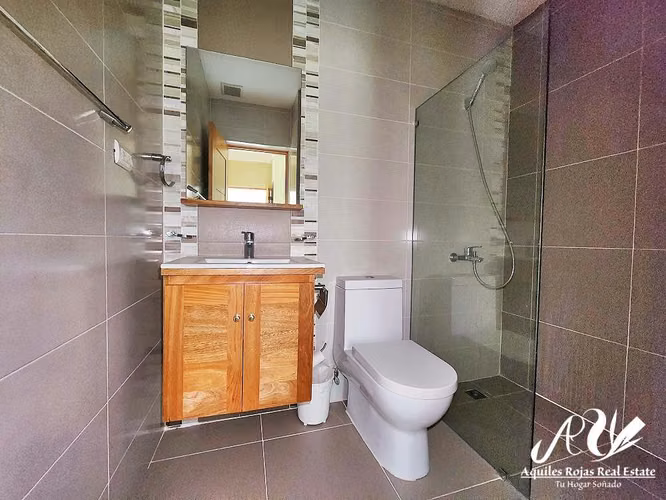 Penthouse en Jardines del Este - 1560