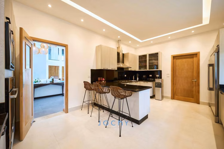 Jochy Real Estate vende, villa en Casa de Campo, La Romana, R.D - Imagen 3