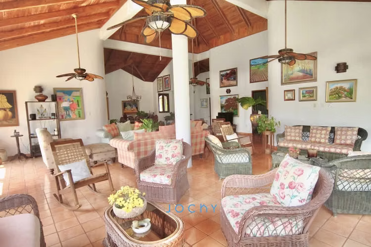 Jochy Real Estate vende, villa en Casa de Campo, La Romana, R.D - Imagen 2