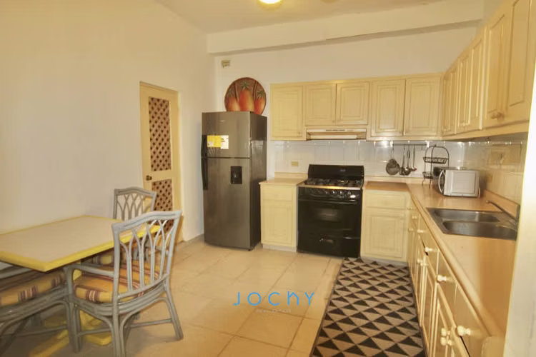 Jochy Real Estate vende, en el residencial El Limón, townhouse: - Imagen 3