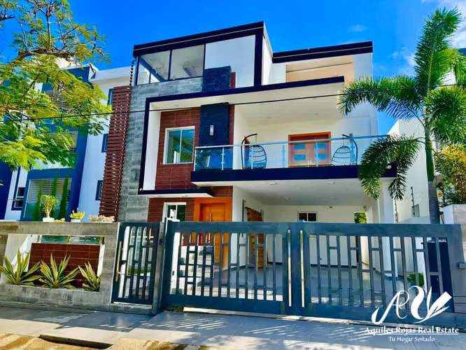 Hermosa Casa en Urbanización Don Simón - 1612
