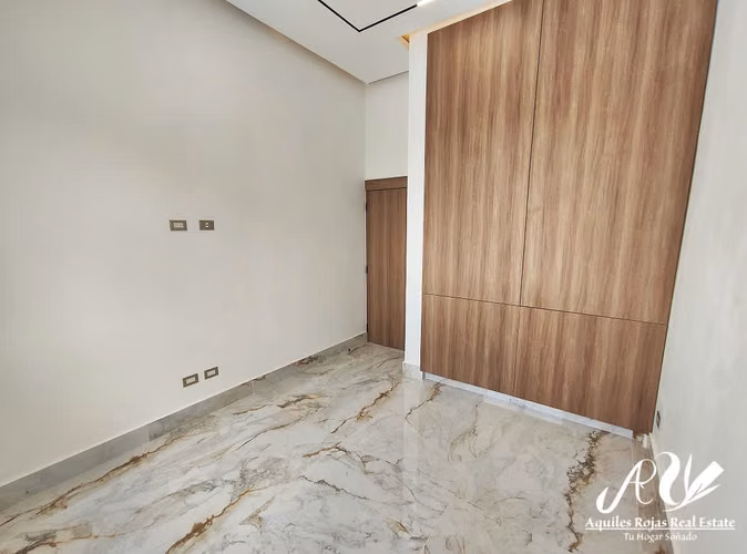 Hermosa Casa en Proyecto Cerrado en Santiago - 1647 - Imagen 5