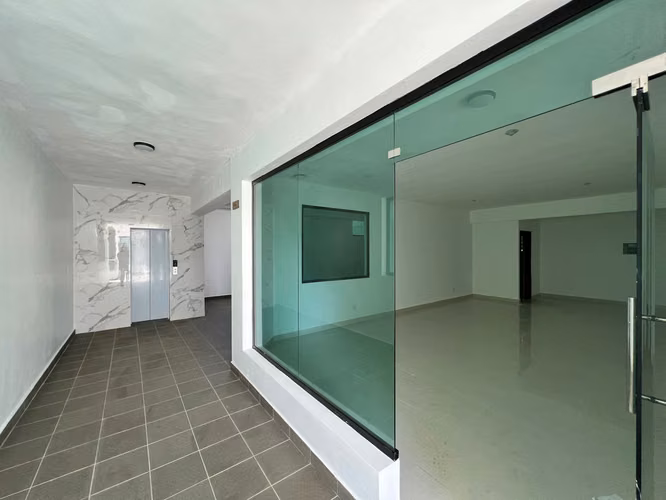 Local Comercial en Venta, en Almarosa II, Santo Domingo Este, Santo Domingo Este