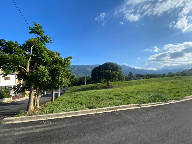Solar en Venta en Proyecto Cerrado en RD - Imagen 4
