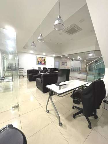 Venta y alquiler Local de oficinas Malecón Center - Imagen 2