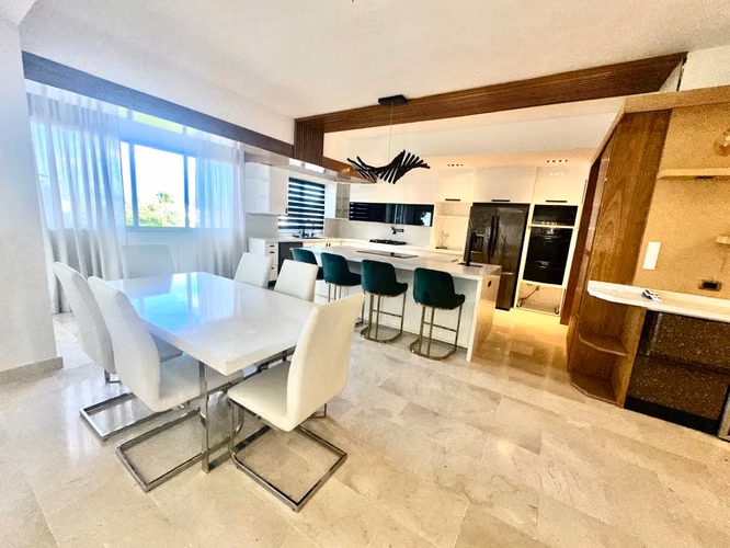 Penthouse en venta/ alquiler en Punta Cana Village 3 habitaciones