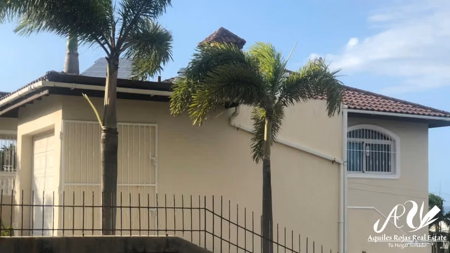 Hermosa Casa en Costambar - 1889