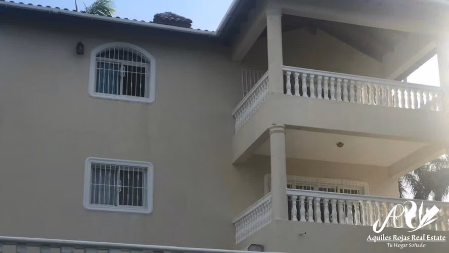 Hermosa Casa en Costambar - 1889