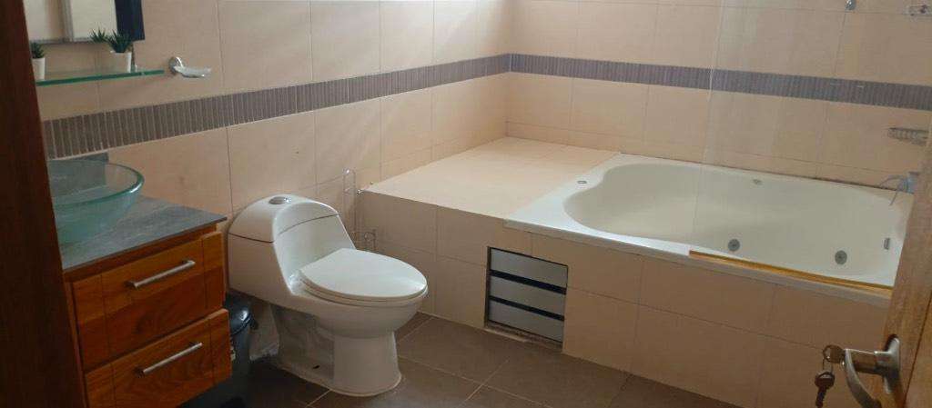 Apartamento En Alquiler De 3 Habs Y 3 Baños En Naco