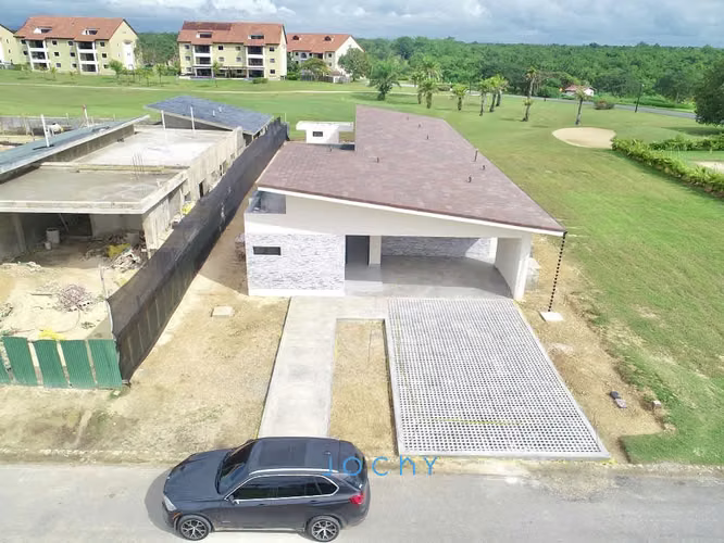 Jochy Real Estate vende, villa en La Estancia Golf Resort, La Romana, R.D