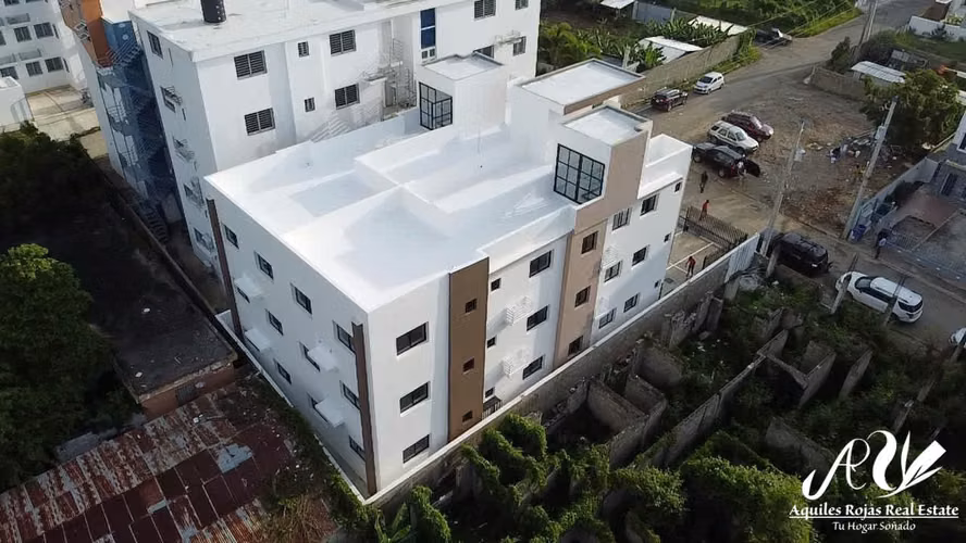 Claudette Residential - 2nd. Level - 1923
