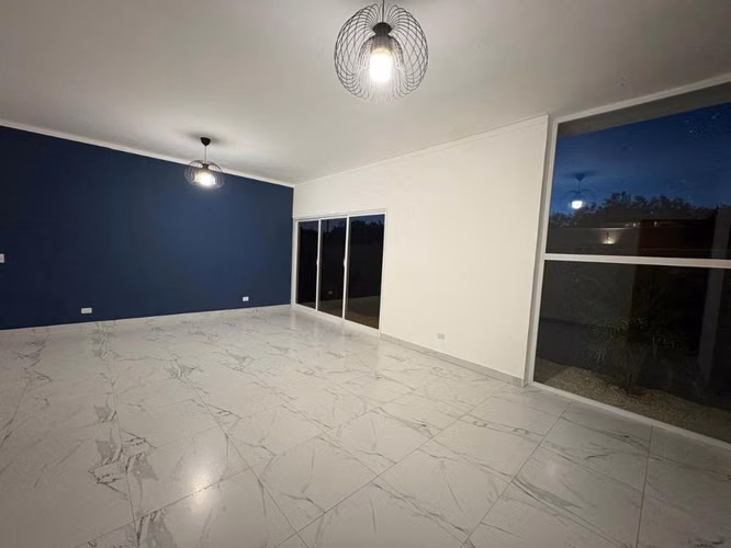 Casa En Venta En El Residencial Don Juan 2 La Romana - Imagen 2