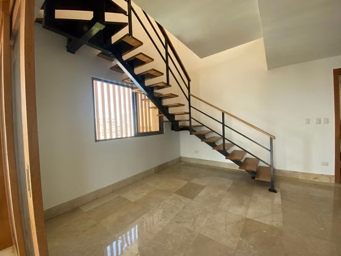 Penthouse en venta Nuevo a estrenar de 4 habitaciones en el Ensanche Paraíso - Imagen 2