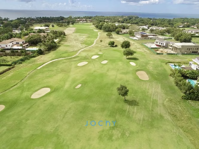 Jochy Real Estate vende, villa en Casa de Campo, La Romana, R.D - Imagen 7