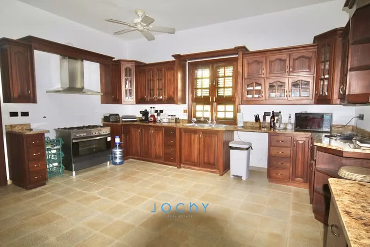 Jochy Real Estate vende, villa en Casa de Campo, La Romana, R.D - Imagen 4