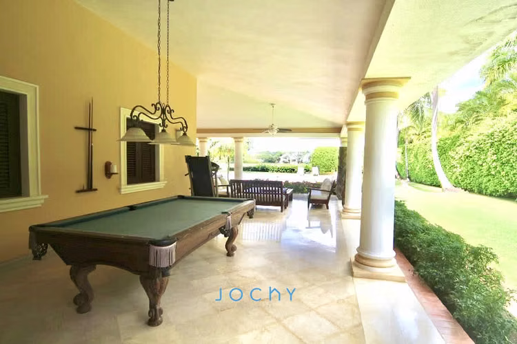 Jochy Real Estate vende, villa en Casa de Campo, La Romana, R.D - Imagen 8