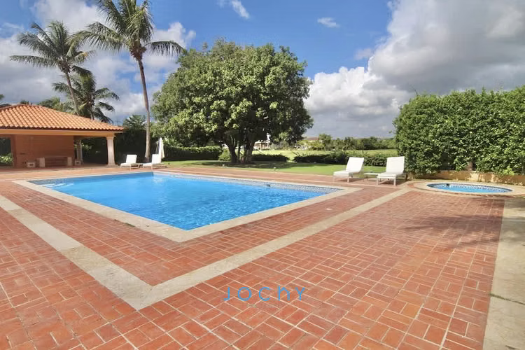 Jochy Real Estate vende, villa en Casa de Campo, La Romana, R.D - Imagen 6