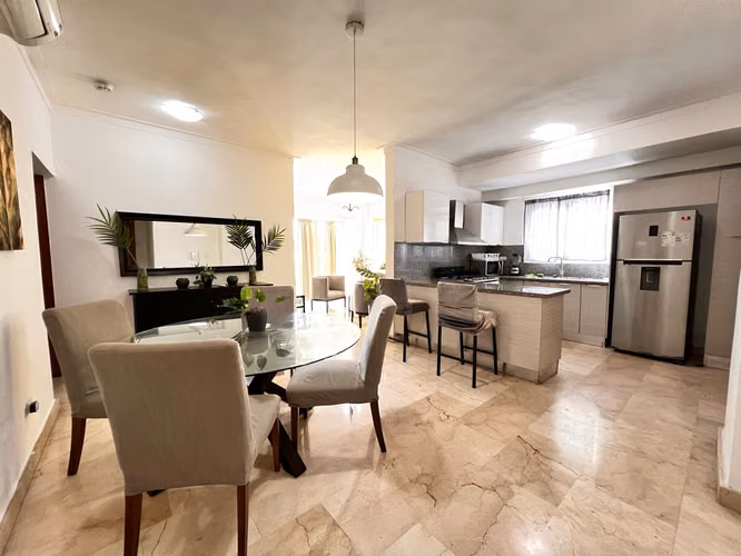 Apartamento 2Hab Amueblado Piso Alto c/Sauna, Piscina, Gym en Naco - Imagen 4