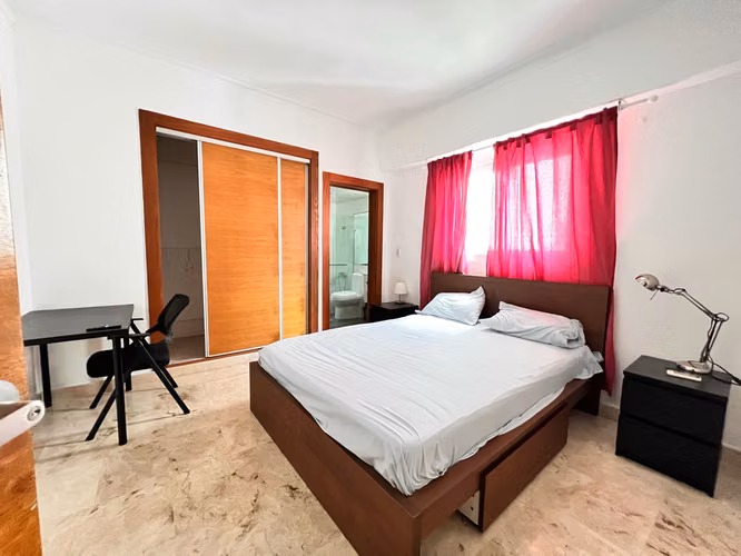 Apartamento 2Hab Amueblado Piso Alto c/Sauna, Piscina, Gym en Naco - Imagen 7