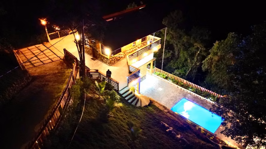 Hermosa Villa de 3 Niveles en Venta en Jarabacoa - Imagen 5