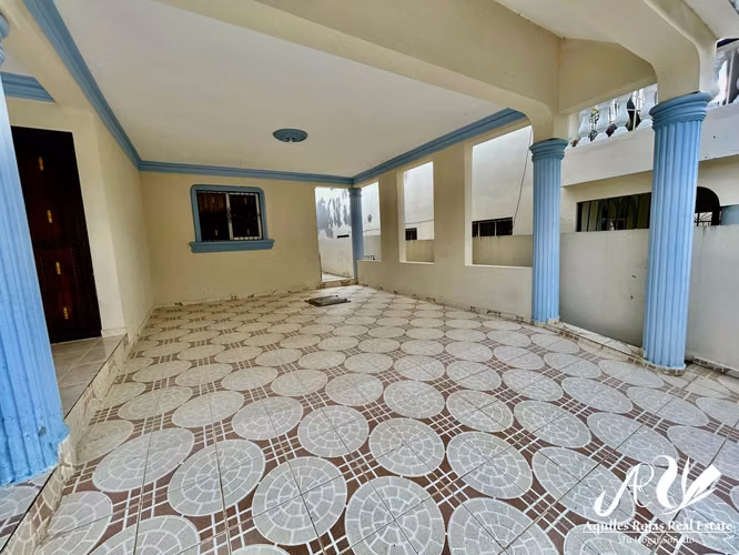 Hermosa Casa en la Urbanización Vista Linda - 1997 - Imagen 2