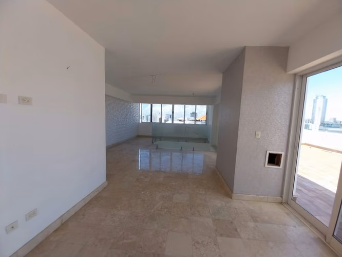 Penthouse en venta en Serralles 3 Habitaciones