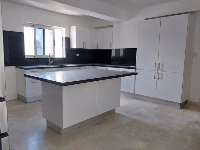 Penthouse en venta en Serralles 3 Habitaciones