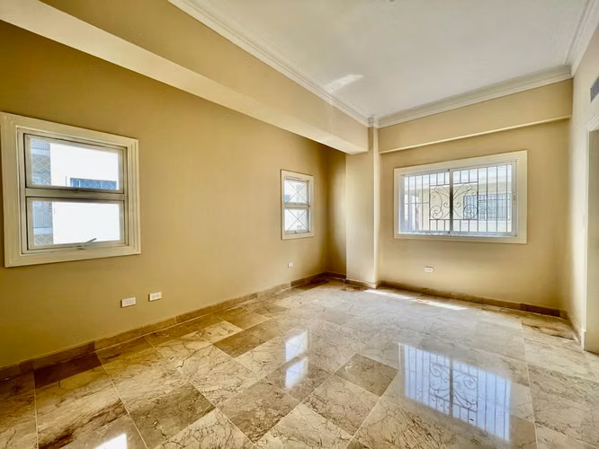 Penthouse en venta / alquiler en el Ensanche Paraíso de 4 habitaciones