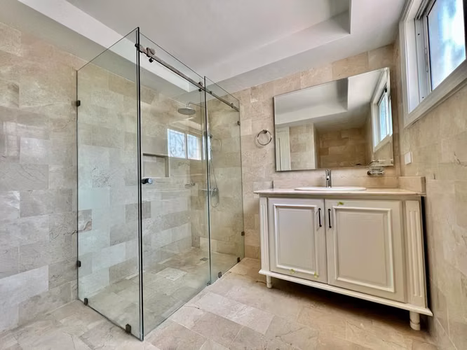 Penthouse en venta / alquiler en el Ensanche Paraíso de 4 habitaciones