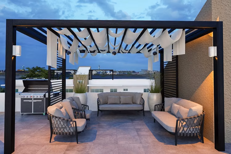 Apartamentos en residencial cerrado con areas sociales en construccion en Alameda