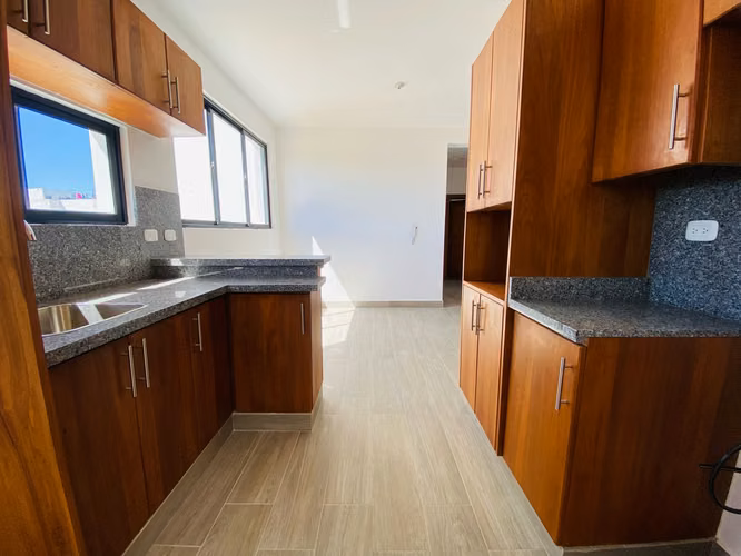 Apartamentos Listos para Estrenar con 3 Habitaciones y 2 Parqueos de Venta en la Carretera Don Pedro