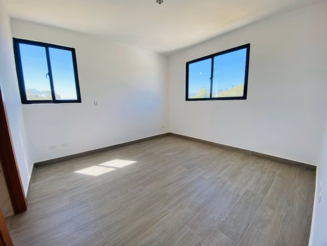 Apartamentos Listos para Estrenar con 3 Habitaciones y 2 Parqueos de Venta en la Carretera Don Pedro