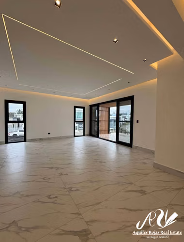 Hermosa Casa en Proyecto Cerrado - 2050 - Imagen 2