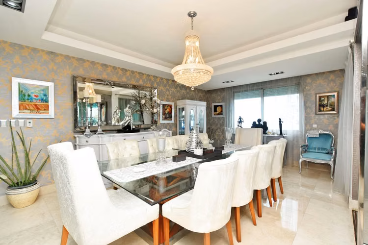 Apartamento en 13vo Nivel con Vista al Mar, 3 Habitaciones y 3 Parqueos de Venta en Los Cacicazgos!