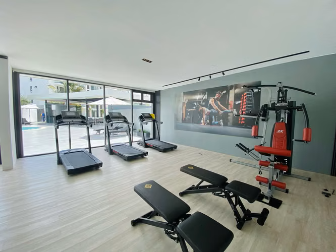 Amplios Apartamentos de Lujo con 3 Habitaciones, Piscina y Gimnasio de Venta en Cerro Hermoso!