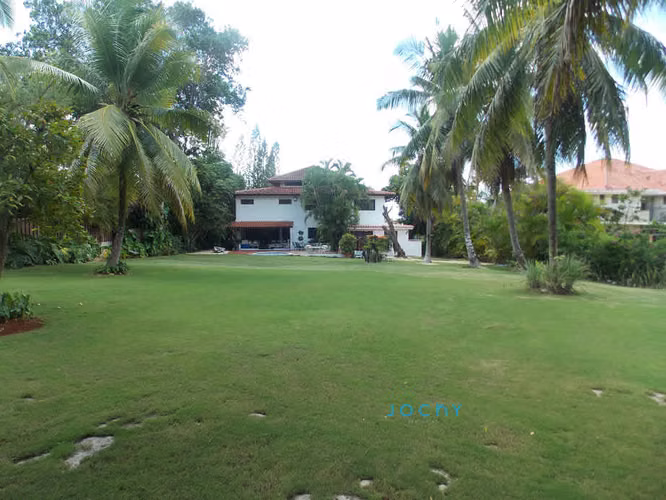 Jochy Real Estate vende, villa en Casa de Campo, La Romana, R.D