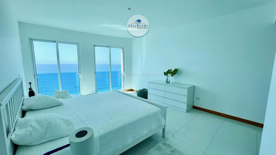 En El Malecón, Apartamento de 2 Habitaciones Piso 21 con Vista Única ID 3545